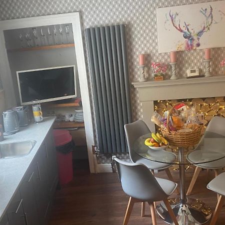 Georgian City Apartment At Thomas Street Double Bedroom And Two Single Trundle Beds Bath Buitenkant foto