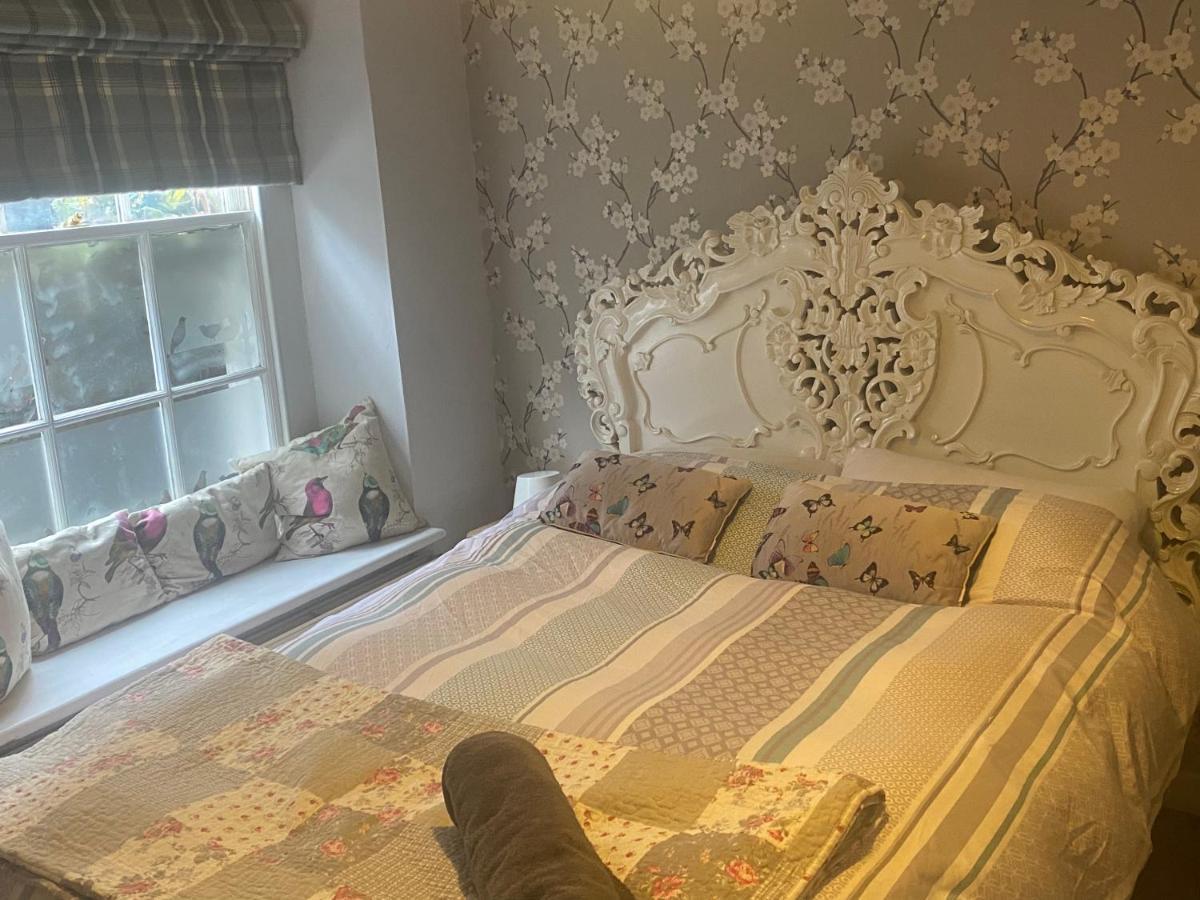Georgian City Apartment At Thomas Street Double Bedroom And Two Single Trundle Beds Bath Buitenkant foto