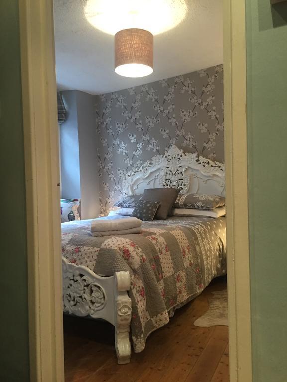 Georgian City Apartment At Thomas Street Double Bedroom And Two Single Trundle Beds Bath Buitenkant foto